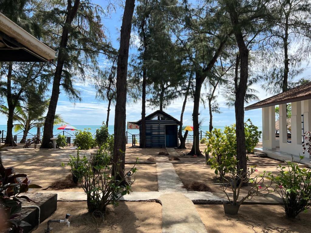 Tsunami Beach Hotel 阿鲁甘湾 外观 照片