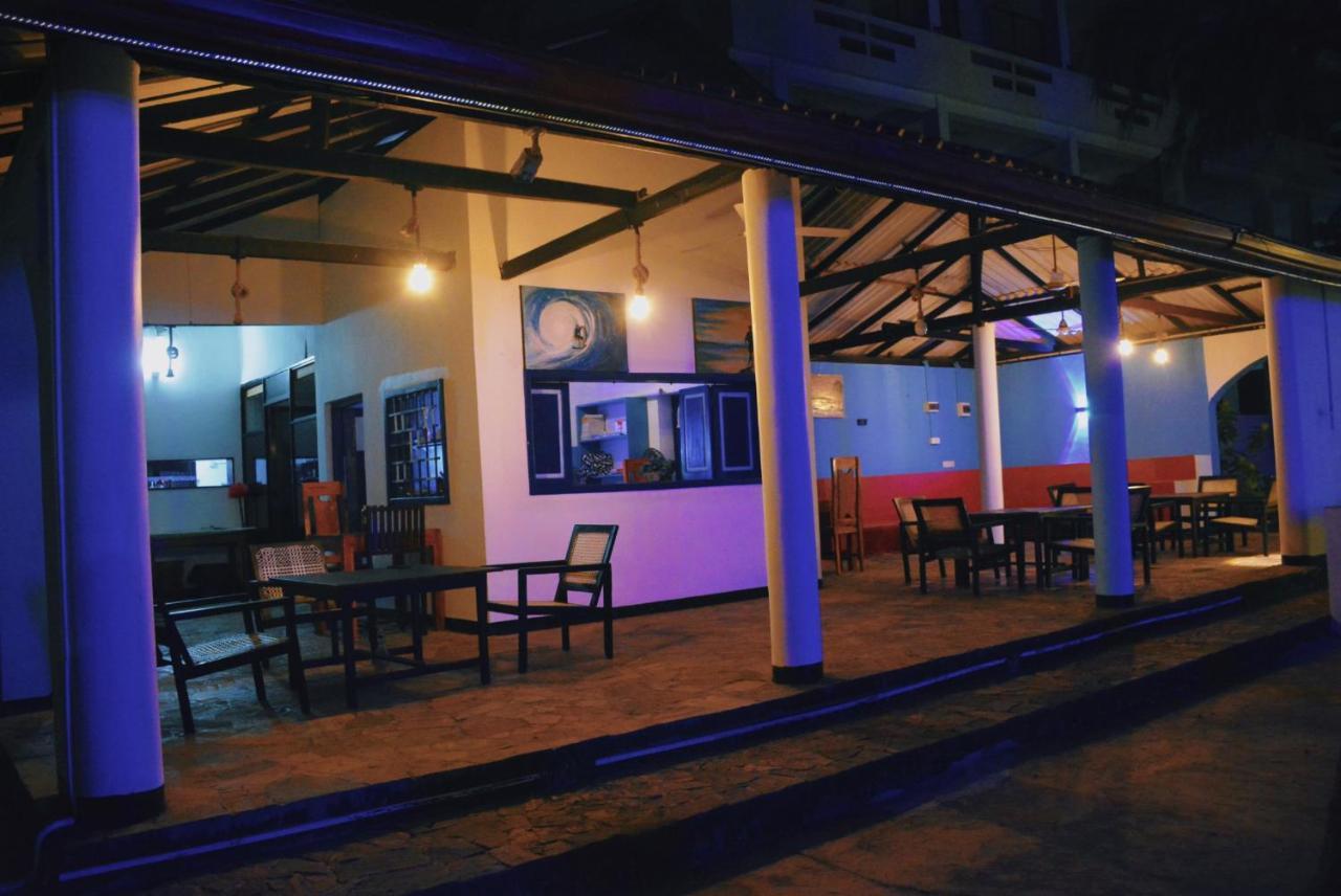 Tsunami Beach Hotel 阿鲁甘湾 外观 照片