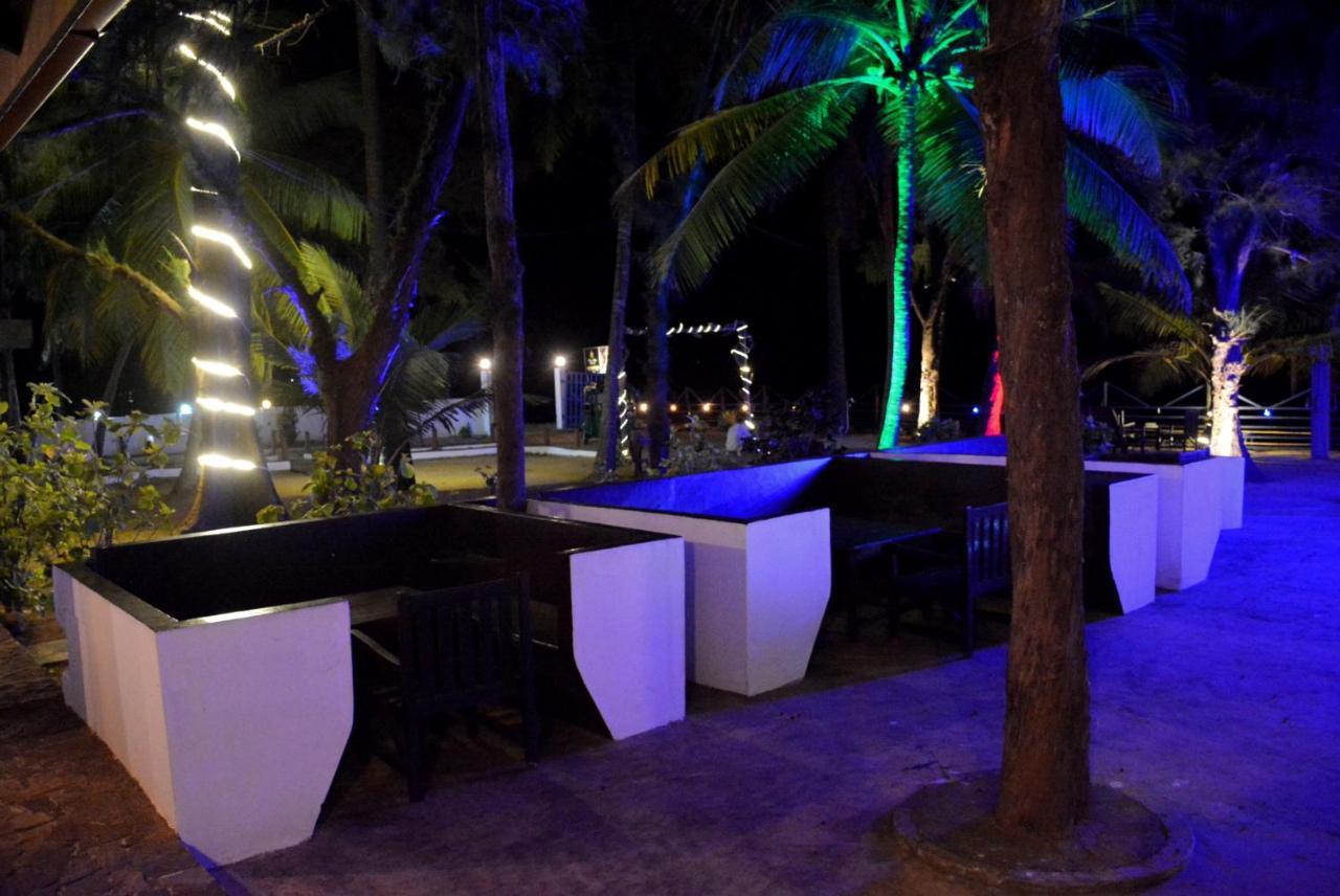 Tsunami Beach Hotel 阿鲁甘湾 外观 照片