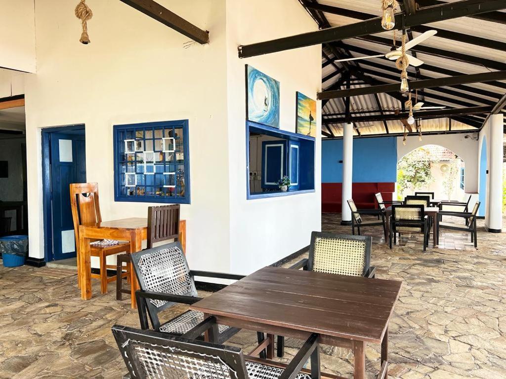 Tsunami Beach Hotel 阿鲁甘湾 外观 照片